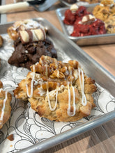 Load image into Gallery viewer, Caramel Pecan
