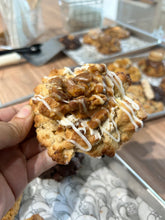Load image into Gallery viewer, Caramel Pecan
